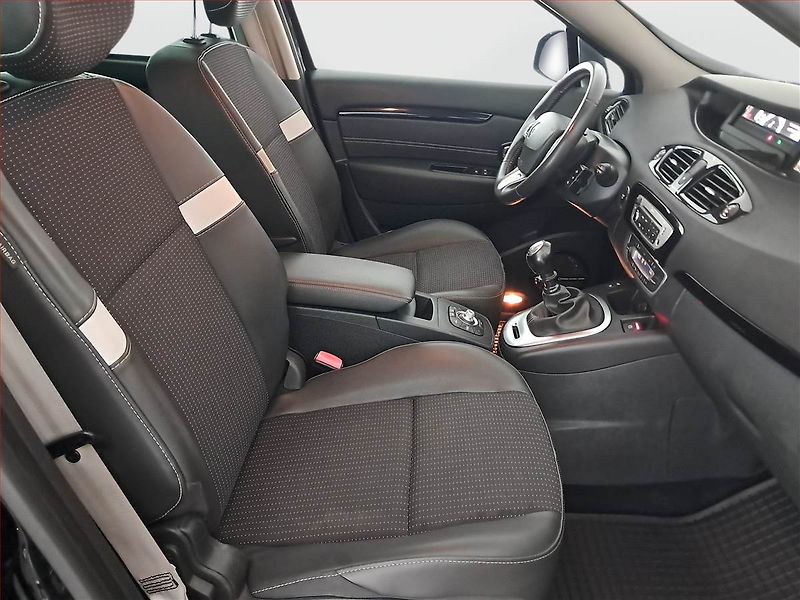 Renault Grand Scénic (2013) Bose 1.6 dCi, Navi, Tempomat - fotka 9 z 16