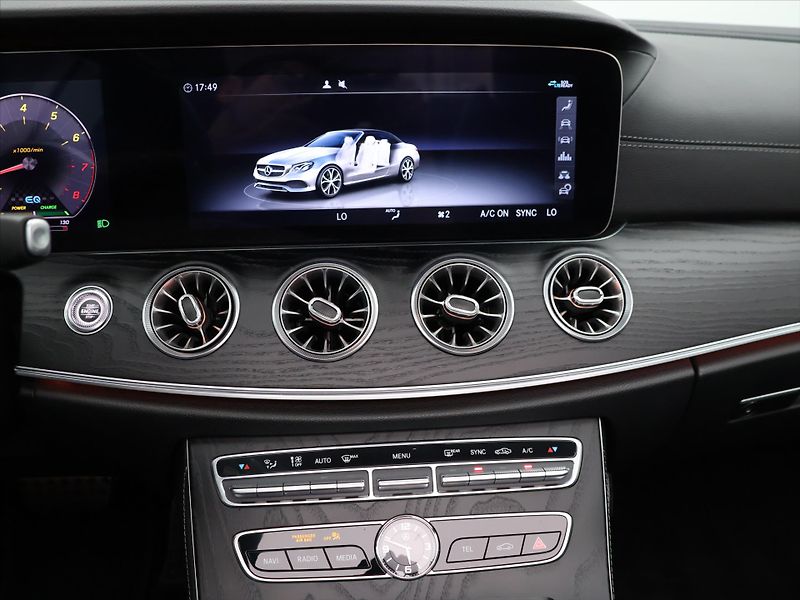 Mercedes-Benz Třídy E 3,0 53 320kW AMG 4Matic+ DPH - fotka 38 z 53
