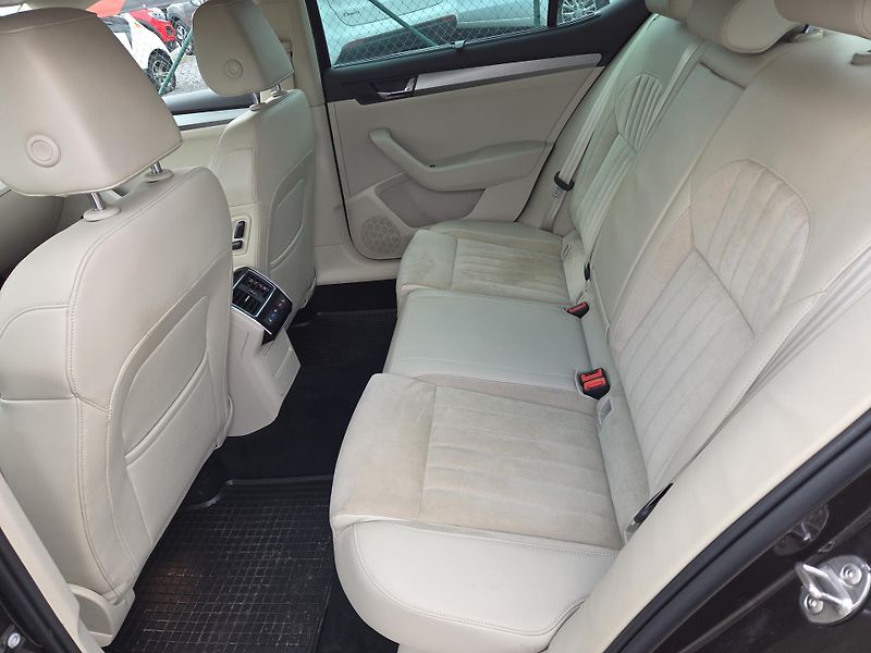 Škoda Superb 2,0TDi lze na splátky VŠEM! - fotka 10 z 11