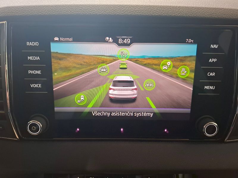 Škoda Karoq (2024) SEL TS 110/1.5 A7F - fotka 49 z 52