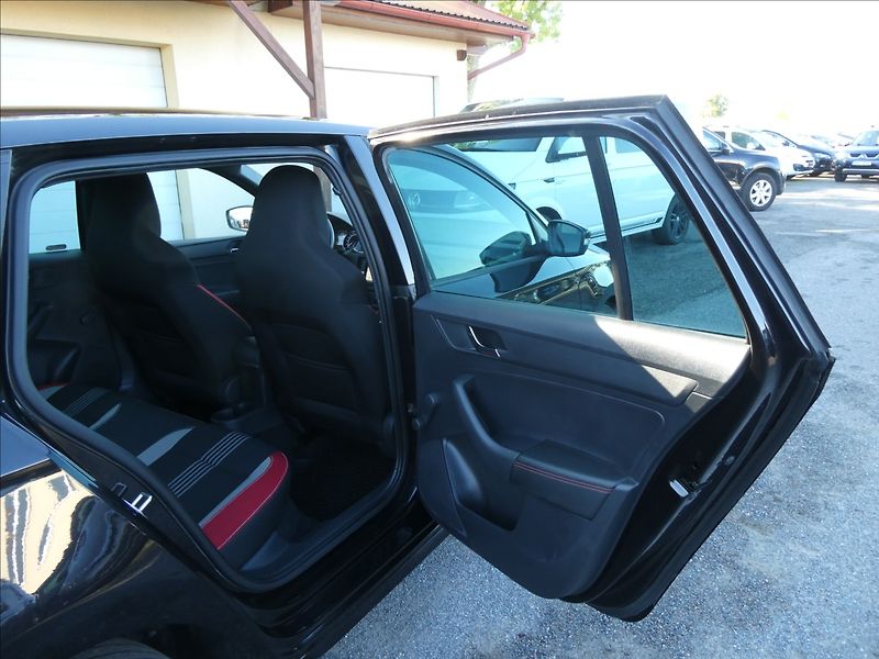 Škoda Rapid 1,6 TDi 85kW MonteCarlo, ČR - fotka 27 z 43