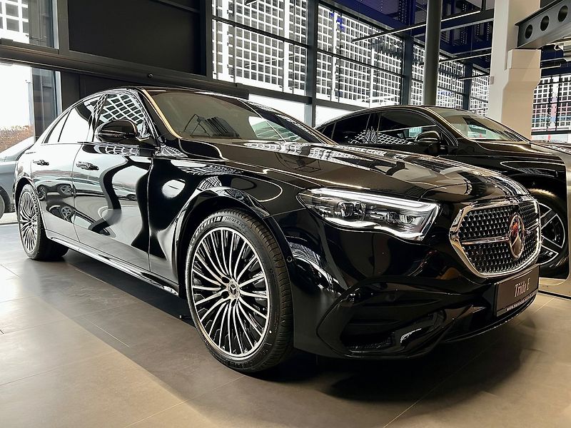 Mercedes-Benz Třídy E (2025) 300 de 4MATIC s EQ Linie AMG - fotografie inzerátu