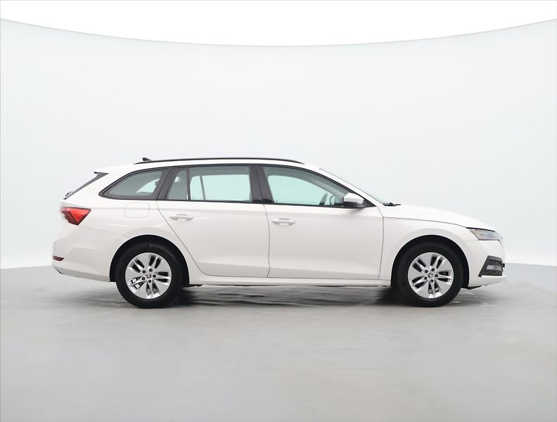 Škoda Octavia 2,0 TDI 85kW Ambition CZ DPH - fotka 8 z 35