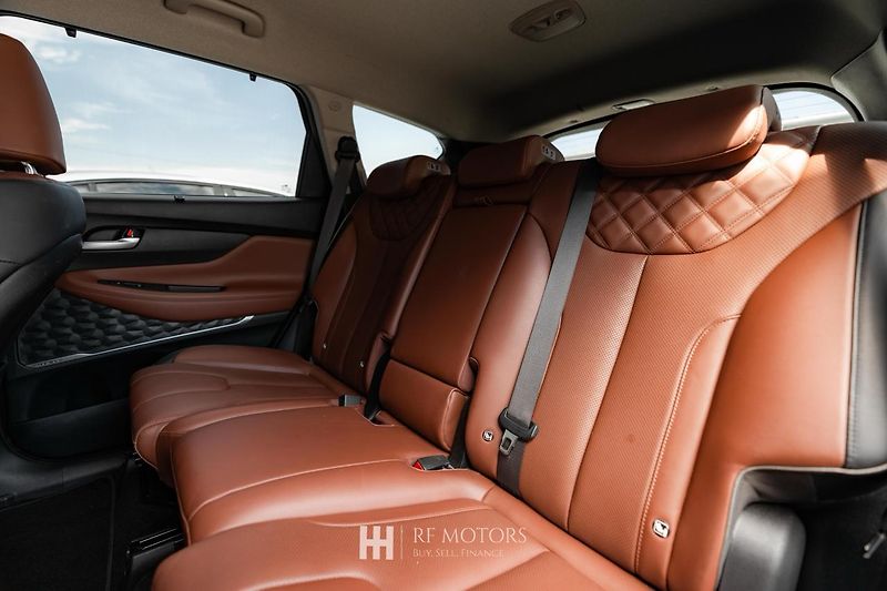 Hyundai Santa Fe (2023) - fotka 32 z 49