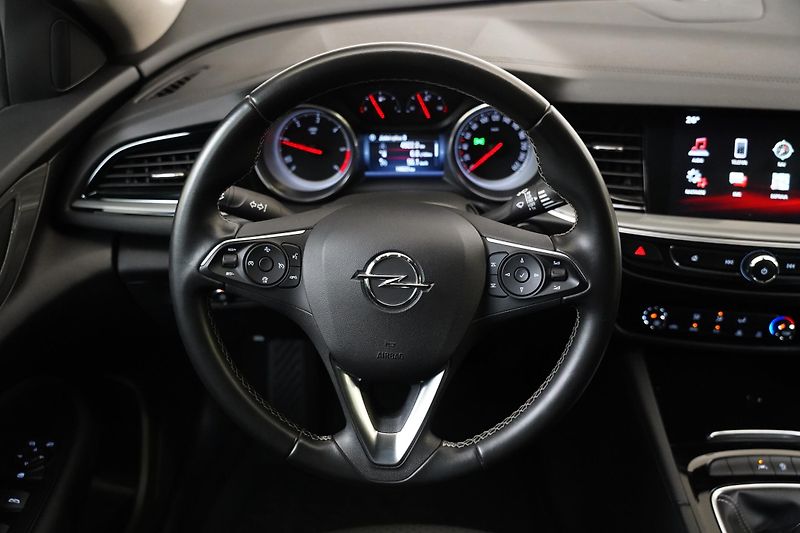 Opel Insignia - fotka 17 z 23