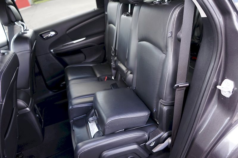 Fiat Freemont (2015) 2,0 MultiJet Lounge 4x4 7míst - fotka 11 z 27