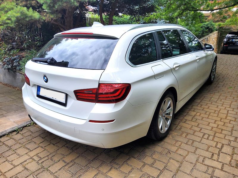 BMW Řada 5 (2016) 520d xDr.  ČR navi nez. topení - fotka 5 z 24