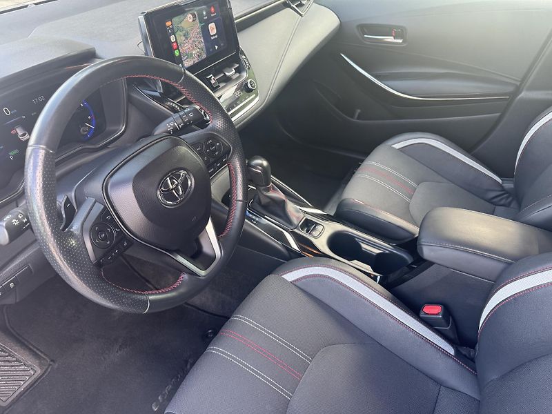 Toyota Corolla (2022) GR SPORT 2.0 HYBRID 135kW ČR - fotka 10 z 28