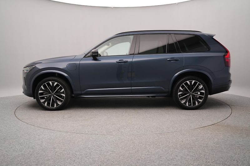 Volvo XC90 (2026) T8 AWD Plug-in ULTRA DARK 7m - fotka 9 z 29