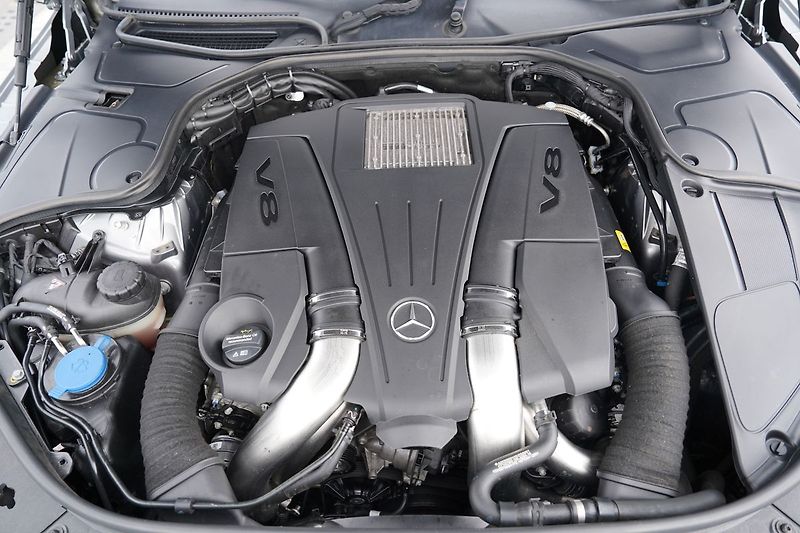 Mercedes-Benz Třídy S S 500 4Matic Coupe AMG - fotka 8 z 43
