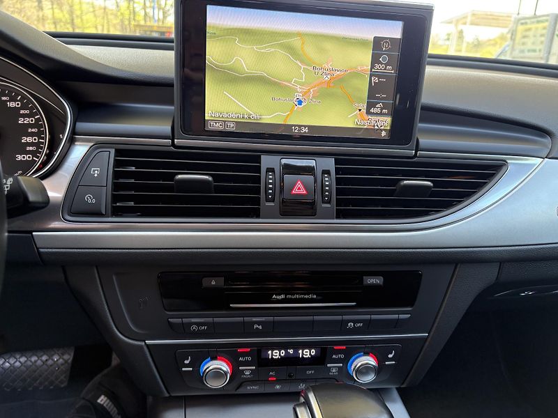 Audi A6 (2012) kombi 3.0 V6 TDI quattro pěkná - fotka 23 z 31