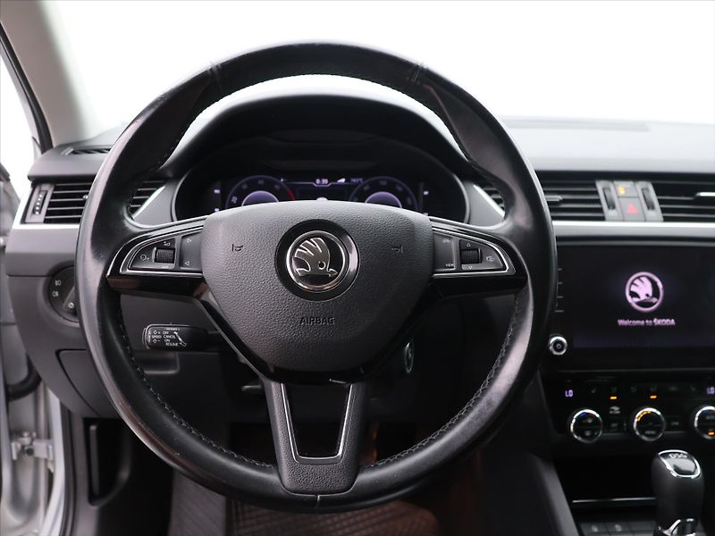 Škoda Octavia 2,0 TDI 110kW DSG Style Virtua - fotka 17 z 37