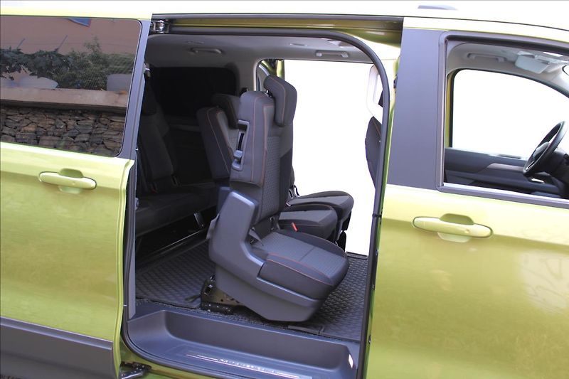 Volkswagen Caravelle 2.0 TDI L/DSG/ZÁR/DPH/CZ - fotka 30 z 45