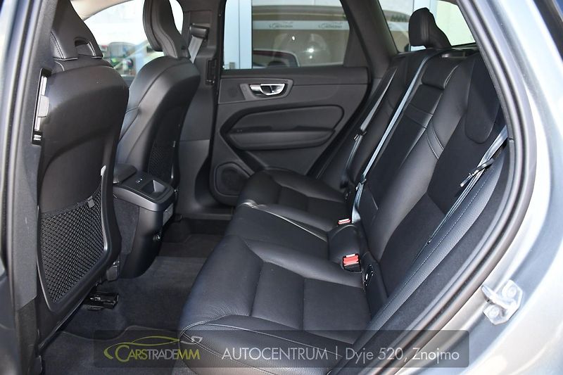 Volvo XC60 B4 INSCRIPTION AWD - fotka 14 z 53