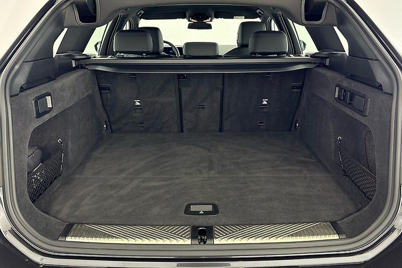 BMW Řada 5 540d xDrive Touring - fotka 9 z 24