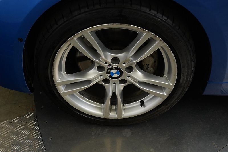 BMW Řada 3 - fotka 10 z 28