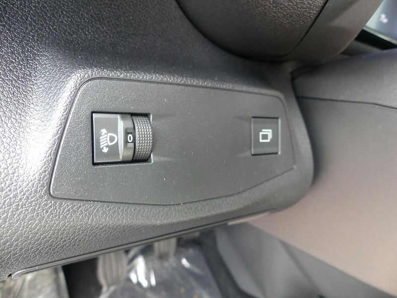 Citroën Berlingo (2026) PLUS Diesel 100k Manual - fotka 18 z 19