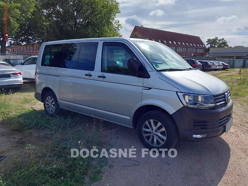 Volkswagen Transporter (2018) 2.0TDi 8míst, DSG, TZ - fotka 1 z 12