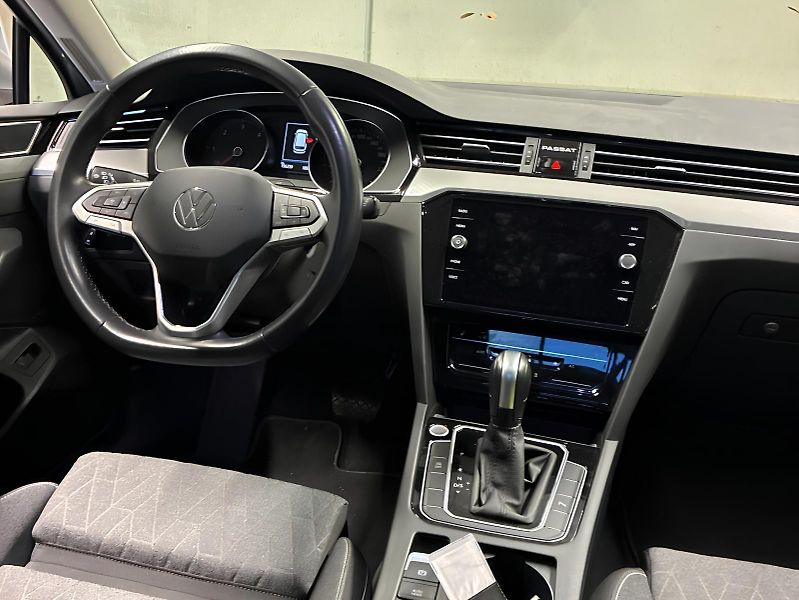 Volkswagen Passat 2.0TDI DSG 147kW Webasto DPH - fotka 3 z 3