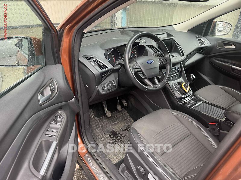 Ford Kuga (2019) 1.5 EB, ČR, navi, autoAC - fotka 3 z 3