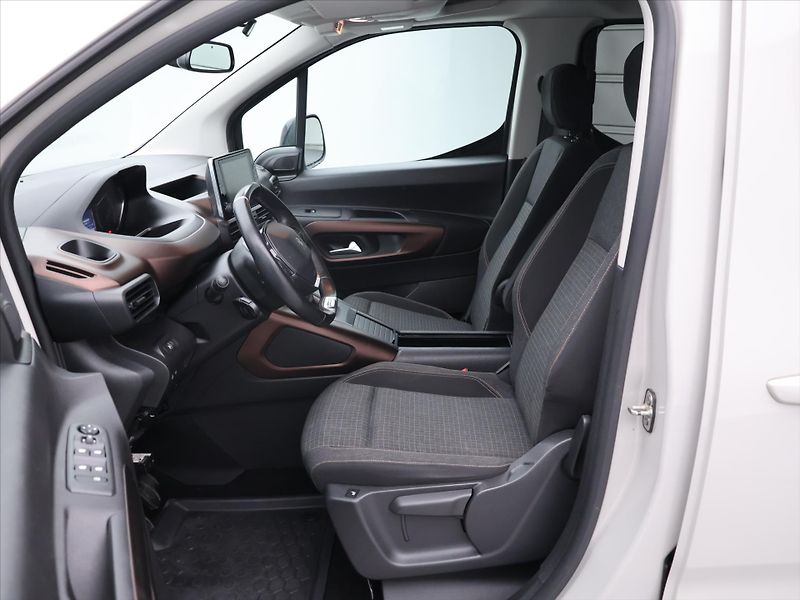 Peugeot Rifter 1,5 BlueHDI 96kW CZ 1.Maj GT - fotka 11 z 28