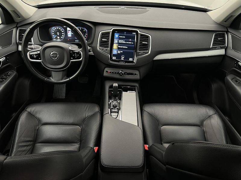 Volvo XC90 B5 AWD MOMENTUM AUT CZ - fotka 2 z 37