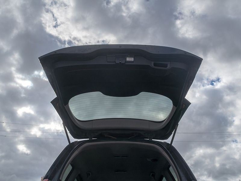 Ford Galaxy (2010) 2.0D 103KW – TAŽNÝ - fotka 32 z 37