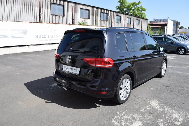 Volkswagen Touran (2016) 2.0TDI 110kw 7MÍST CLBMT OPS  - fotka 7 z 50