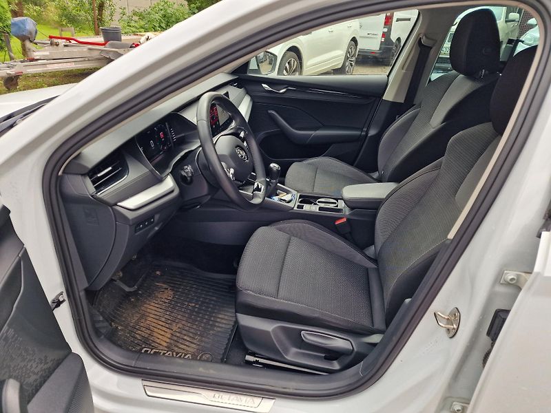 Škoda Octavia 1,0TSI STYLE PLUS NAVI KAMERA  - fotka 7 z 21