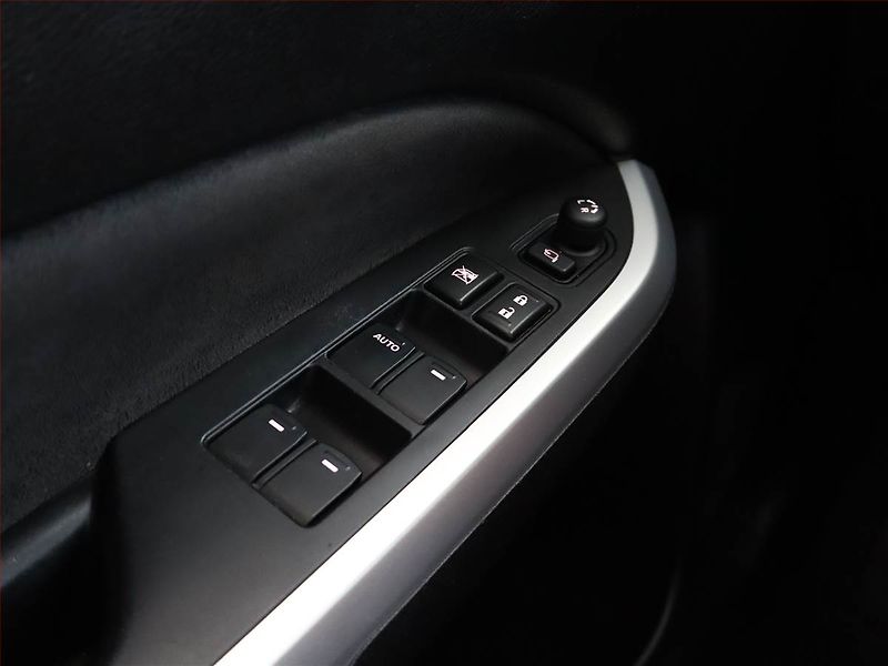 Suzuki Vitara (2017) 1.4 BoosterJet, 4X4, ČR,1.maj - fotka 17 z 18