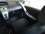 Toyota Yaris (2008) 1.0 VVT-i - náhled 8