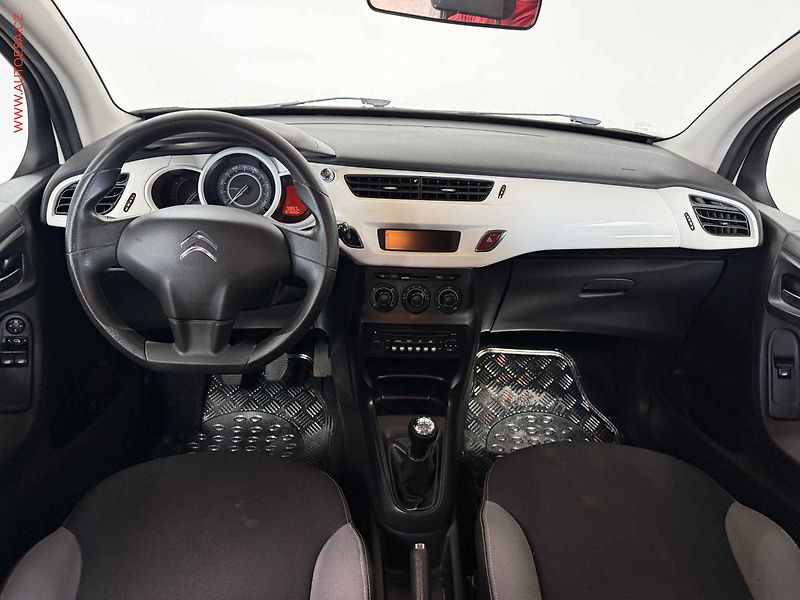 Citroën C3 (2012) 1.2i, ČR, AC - fotka 8 z 15