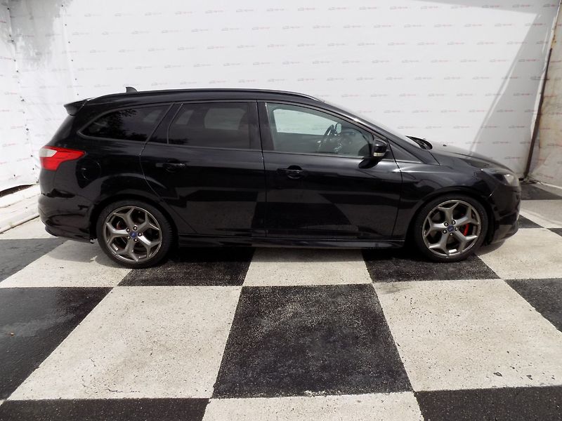 Ford Focus (2013) 2.0i ST/Bi-xenon/kůže/LED/ - fotka 6 z 36