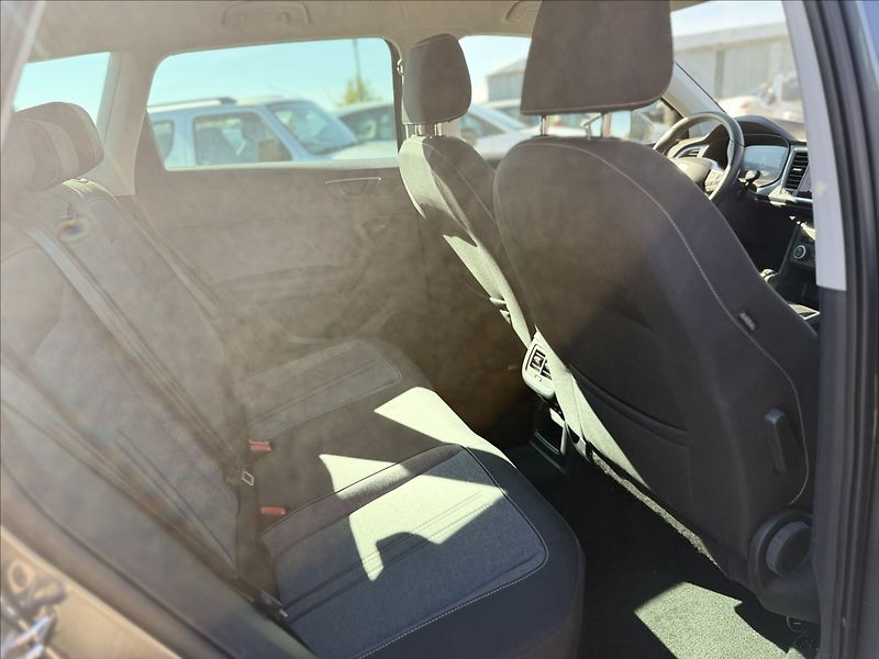 Seat Ateca TSI 81kW LED TAŽNÉ 30tKm - fotka 23 z 26