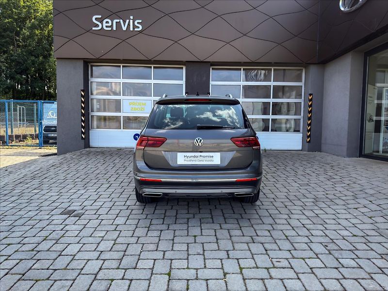 Volkswagen Tiguan 2,0 TSI DSG 4Motion Highline - fotka 19 z 19