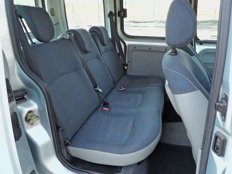 Renault Kangoo 1.2i 16v 55kW Klimatizace - fotka 17 z 28