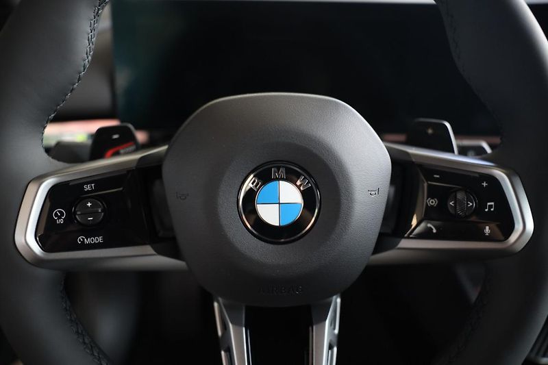 BMW Řada 5 540d xDrive Touring - fotka 11 z 18