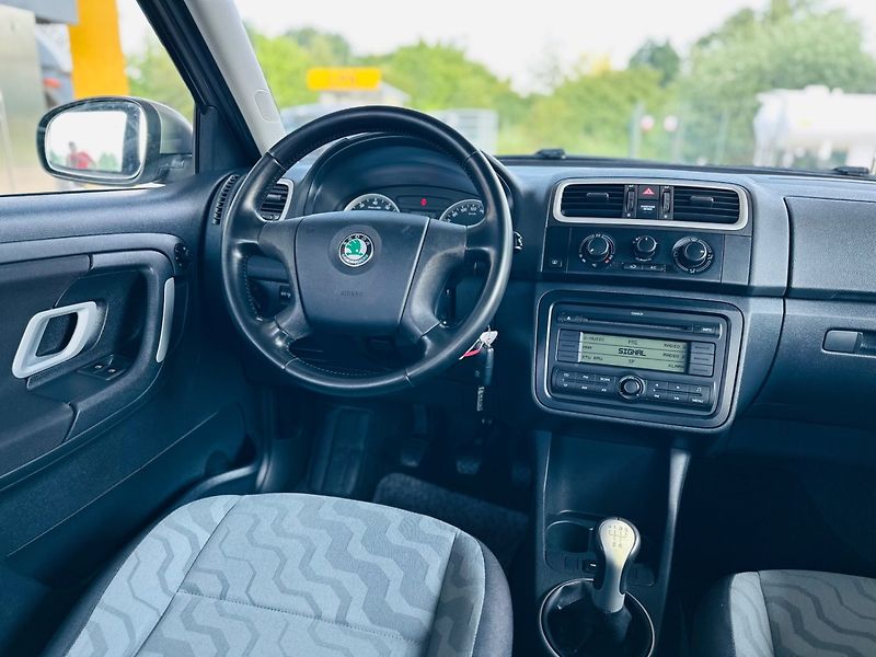 Škoda Fabia (2009) 1.6I 16V PRAVIDELNÝ SERVIS - fotka 9 z 16
