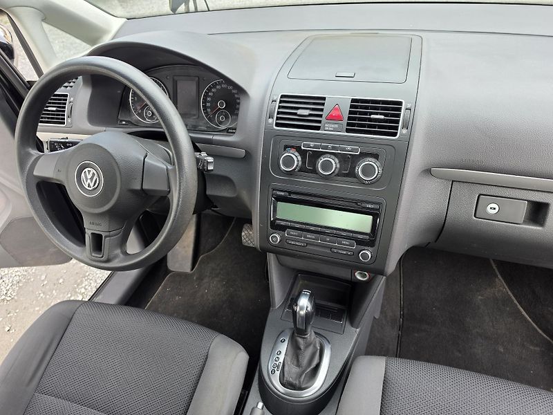 Volkswagen Touran 1.6 TDI 7MIST DSG  - fotka 17 z 17