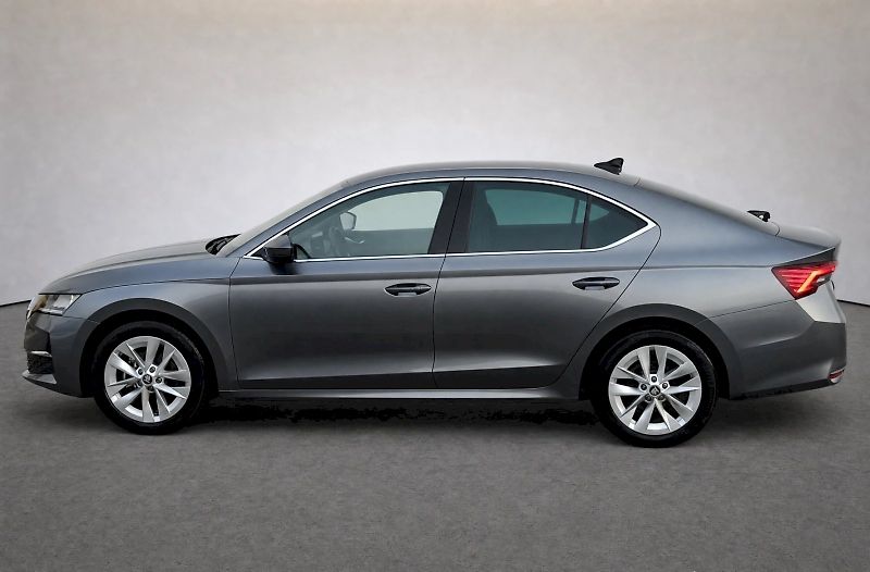 Škoda Octavia (2025) Top Selection 1,5 Tsi 110 Kw D - fotka 3 z 39