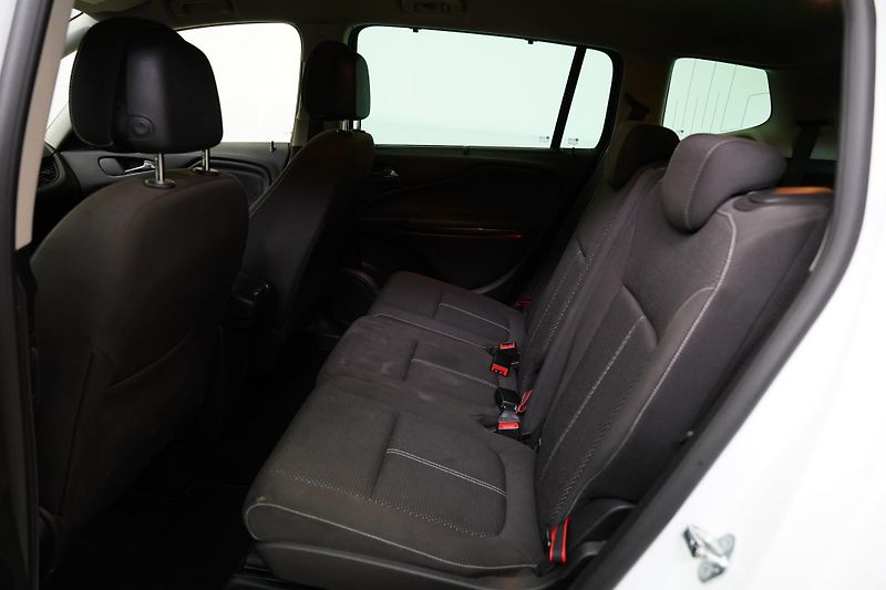 Opel Zafira - fotka 26 z 27