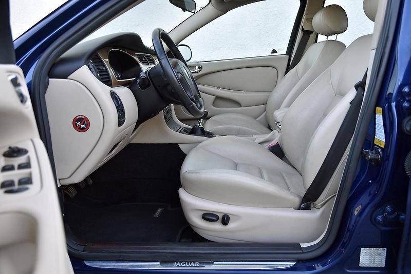 Jaguar X-Type 3.0 V6 AWD,MANUÁL,NAV,KŮŽE,ALU - fotka 7 z 44