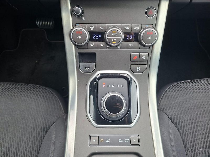 Land Rover Range Rover Evoque (2017) 2.0TD4 110kW 4X4 -NOVÉ V ČR - fotka 15 z 42