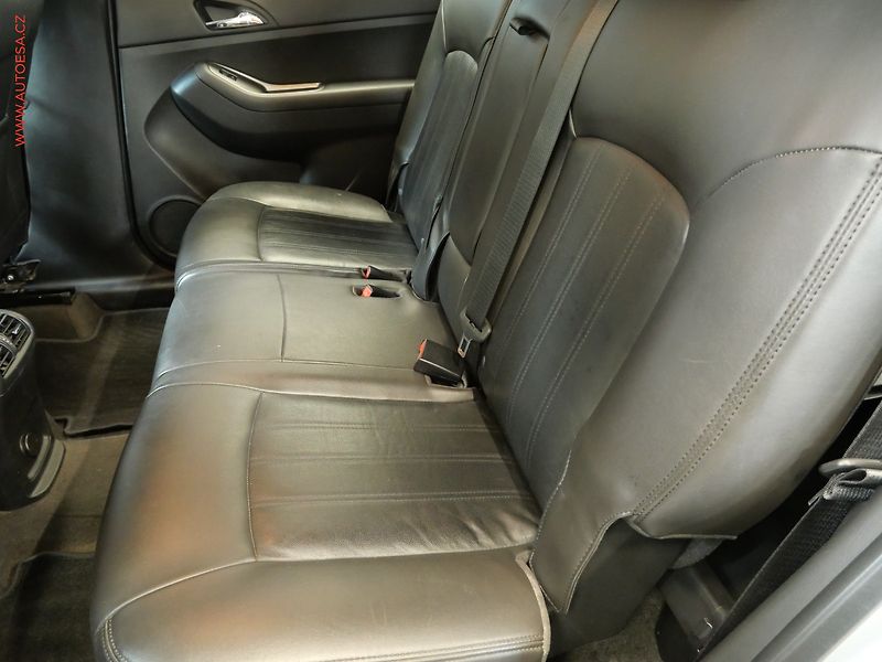 Chevrolet Orlando (2012) 1.8i, Kůže, navi, šíbr - fotka 10 z 24