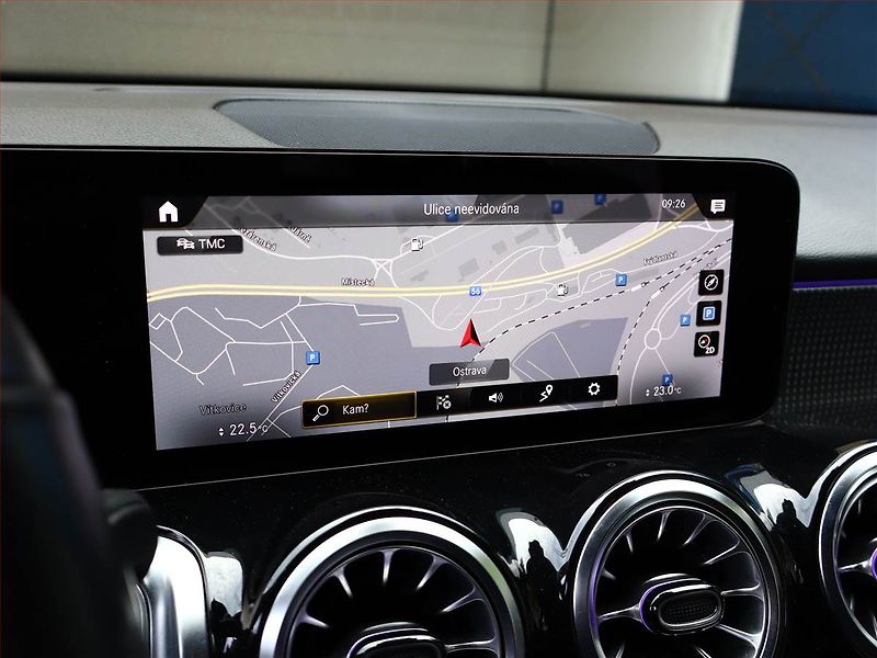 Mercedes-Benz GLB (2021) 200 d 4MATIC - fotka 15 z 21