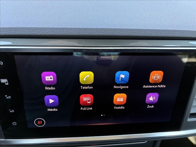 Seat Ateca 2,0 TDI 4X4 TAŽNÉ KAMERA - fotka 29 z 39