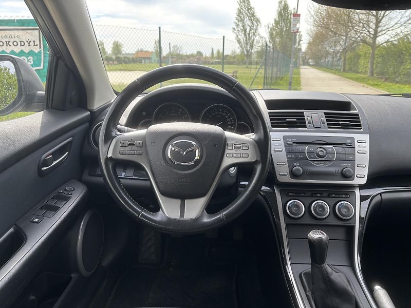 Mazda 6 1.8 Elegance - fotka 21 z 28