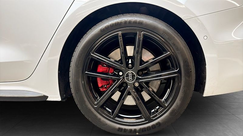 Audi A5 e-hybrid q S-Line Tech+ 360 Ta - fotka 6 z 22