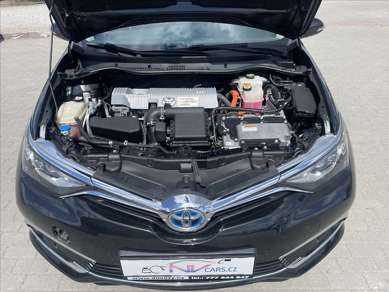Toyota Auris 1,8 i 73kw Hybrid e-CVT bez ko - fotka 28 z 40