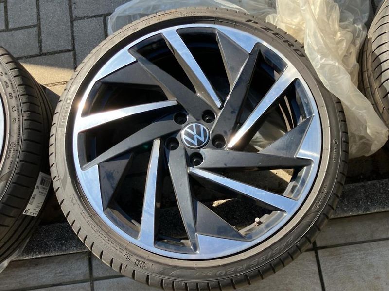 Volkswagen Arteon 2,0 TAŽNÉ,KŮŽE,KAMERA 360 - fotka 10 z 13